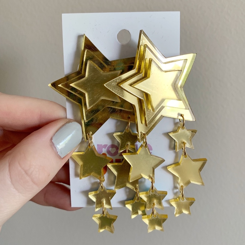Gold star earrings